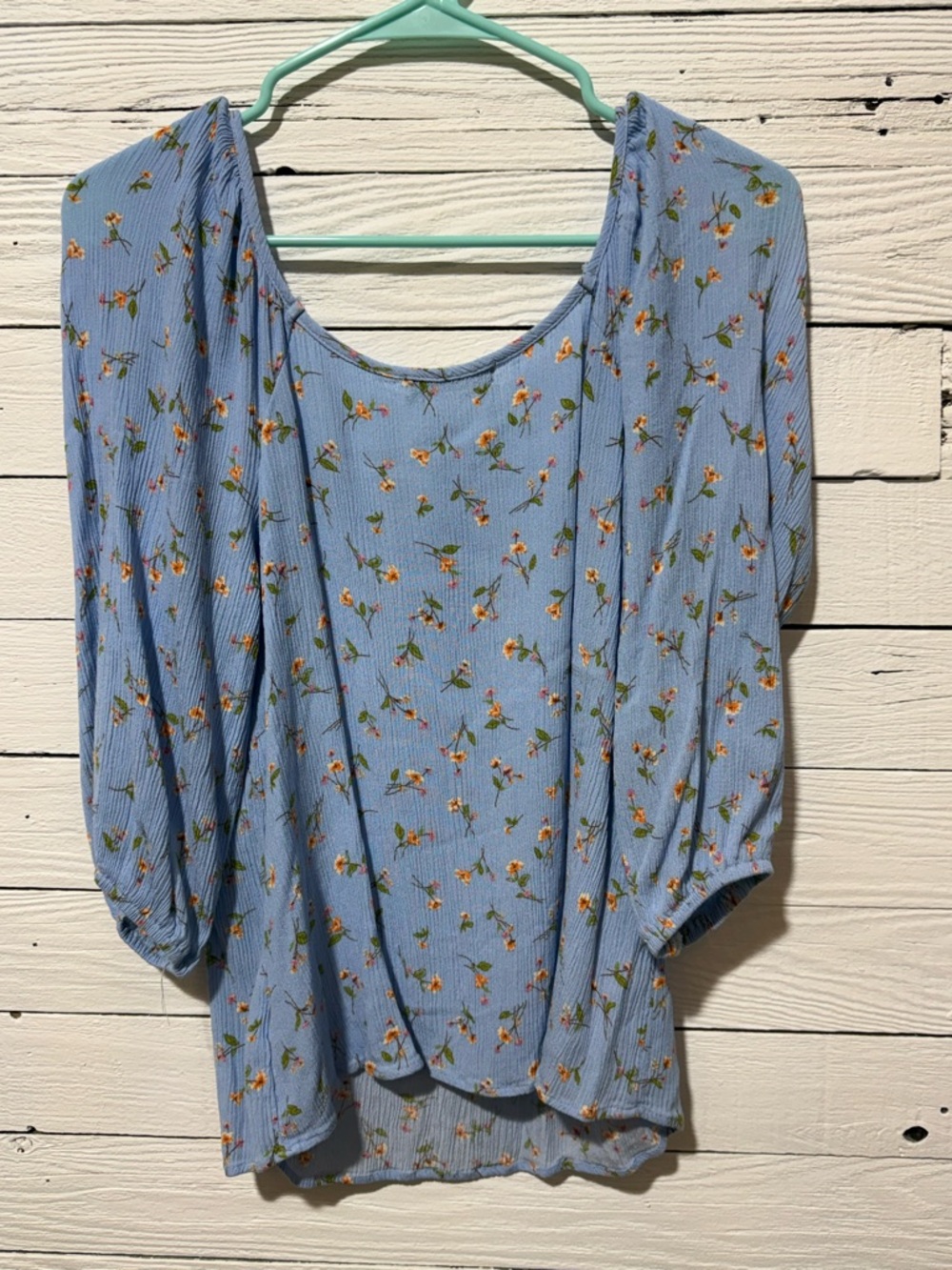 Light Blue Floral V-Neck Balloon-Sleeve Blouse - Picture 2 of 3